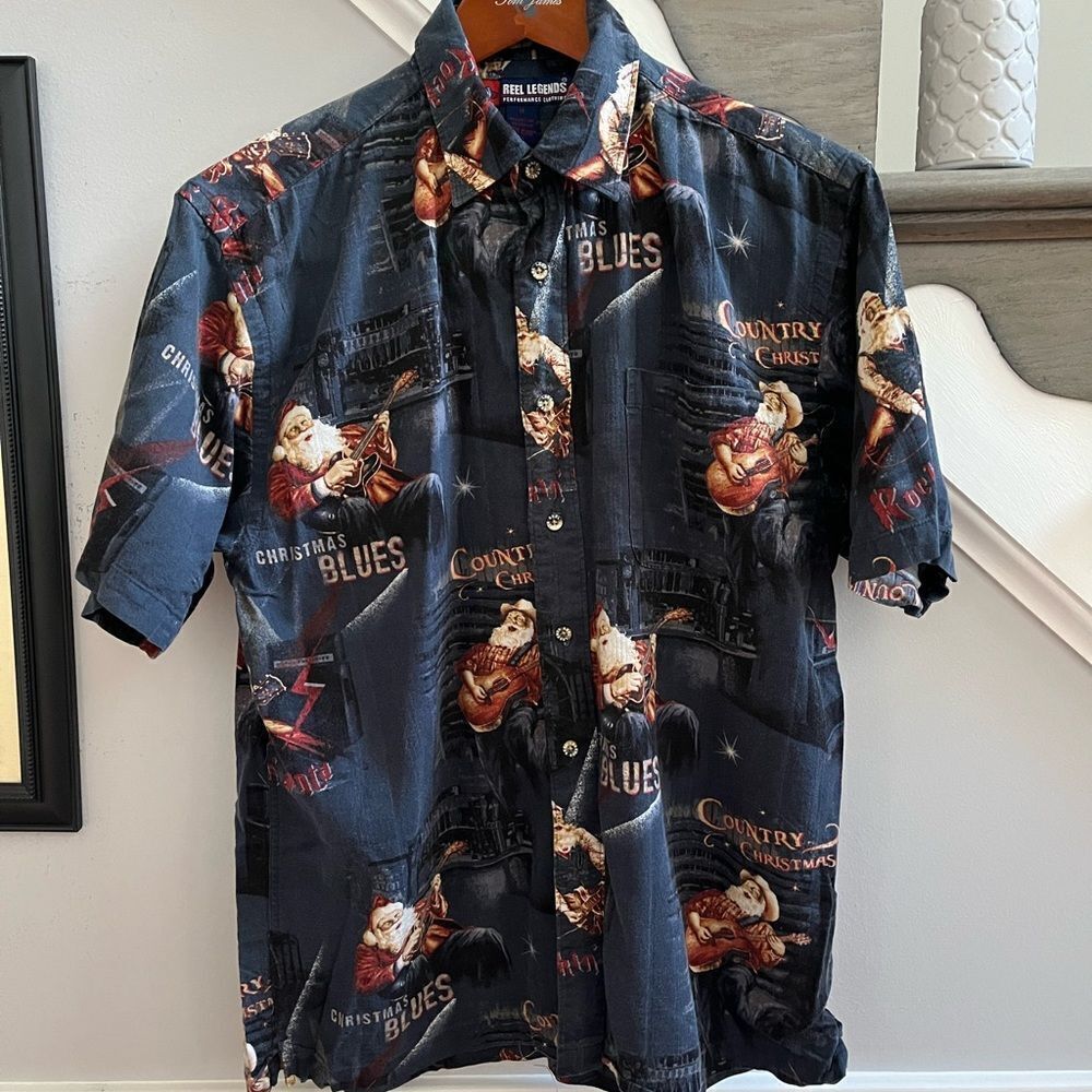 Reel Legends Santa Plays Guitar Christmas Button Down Shirt sz M